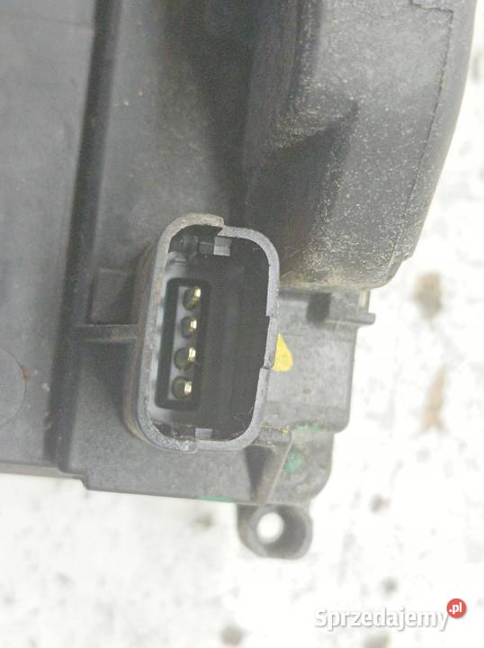 ZAMEK DRZWI PRAWY PRZÓD EUROPA 805020006R