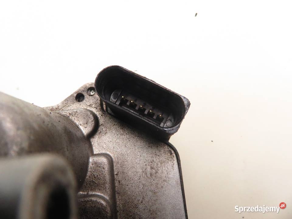 PRZEPUSTNICA VW TOURAN II 1T3 20 TDI CFHC