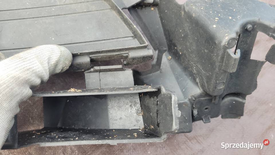 KRATKA ZDERZAKA PRZÓD PRZEDNIA RENAULT MEGANE Ruda Śląska