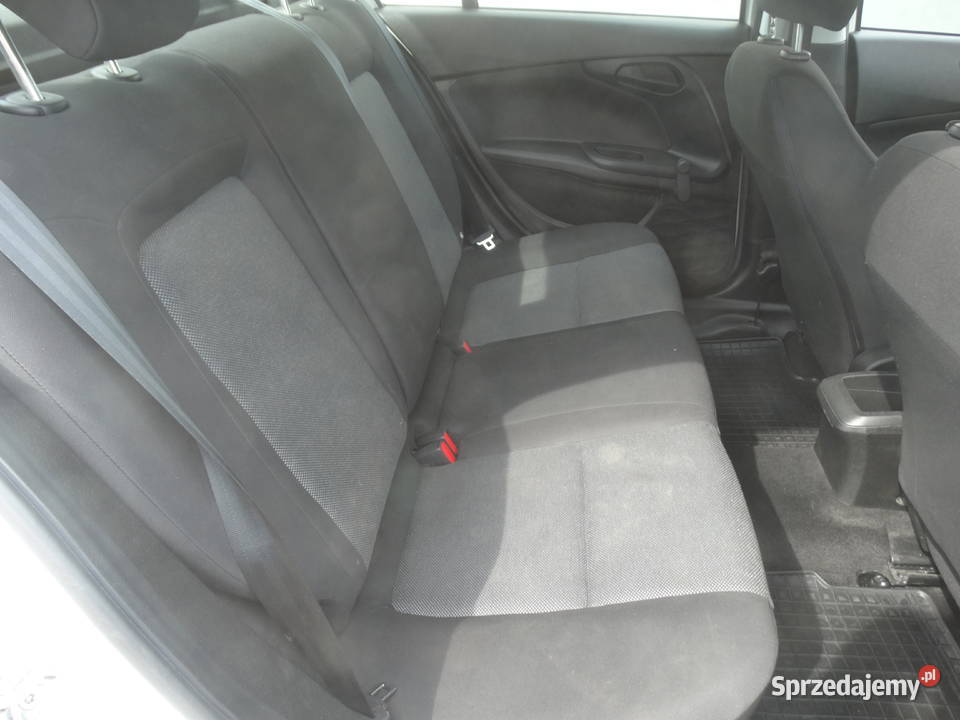 Fiat Tipo wypożyczalnia wynajem samochodu Przebieczany