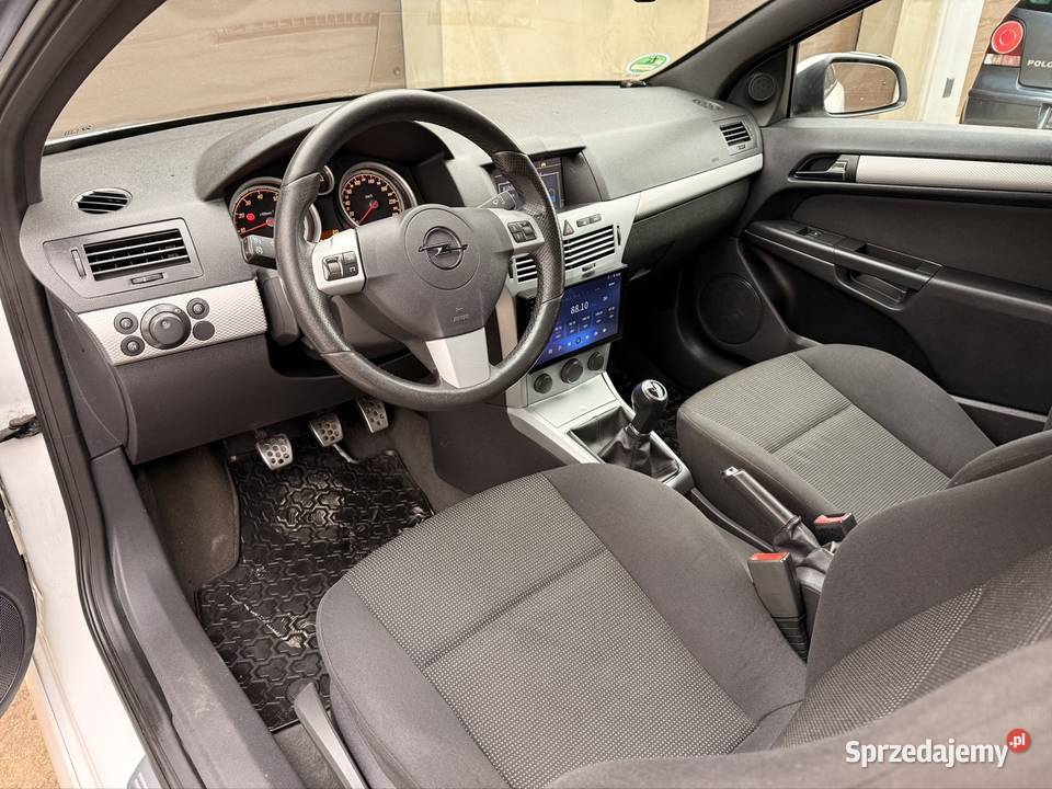 Opel Astra GTC OPC Line 18 140 Xenon Tempomat sprowadzony Będzin