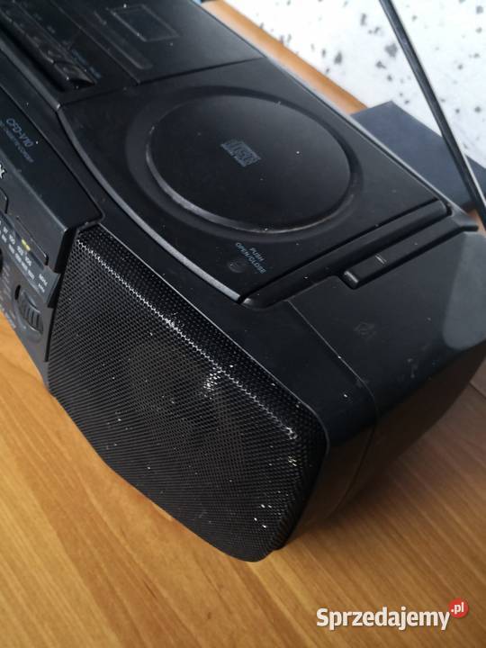 Radio magnetofon Sony CFDV10 Radom