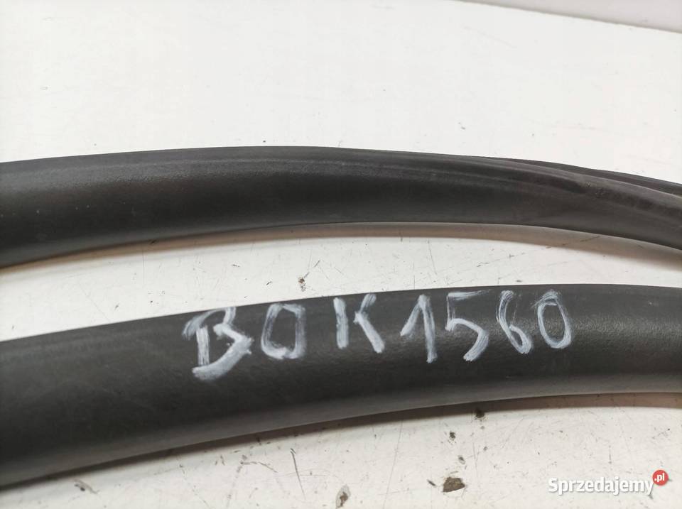 USZCZELKA DRZWI PRAWY BOK KAROSERYJNA Peugeot