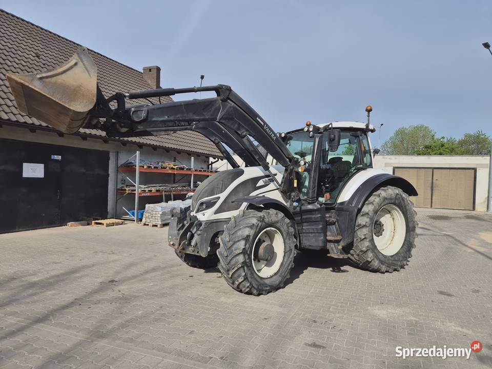 ciągnik rolniczy valtra T174