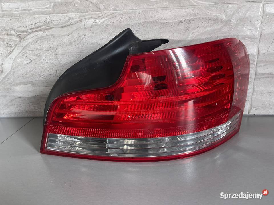 BMW 1 COUPE CABRIO E82 E88  PRAWA LAMPA TYŁ Ostroróg