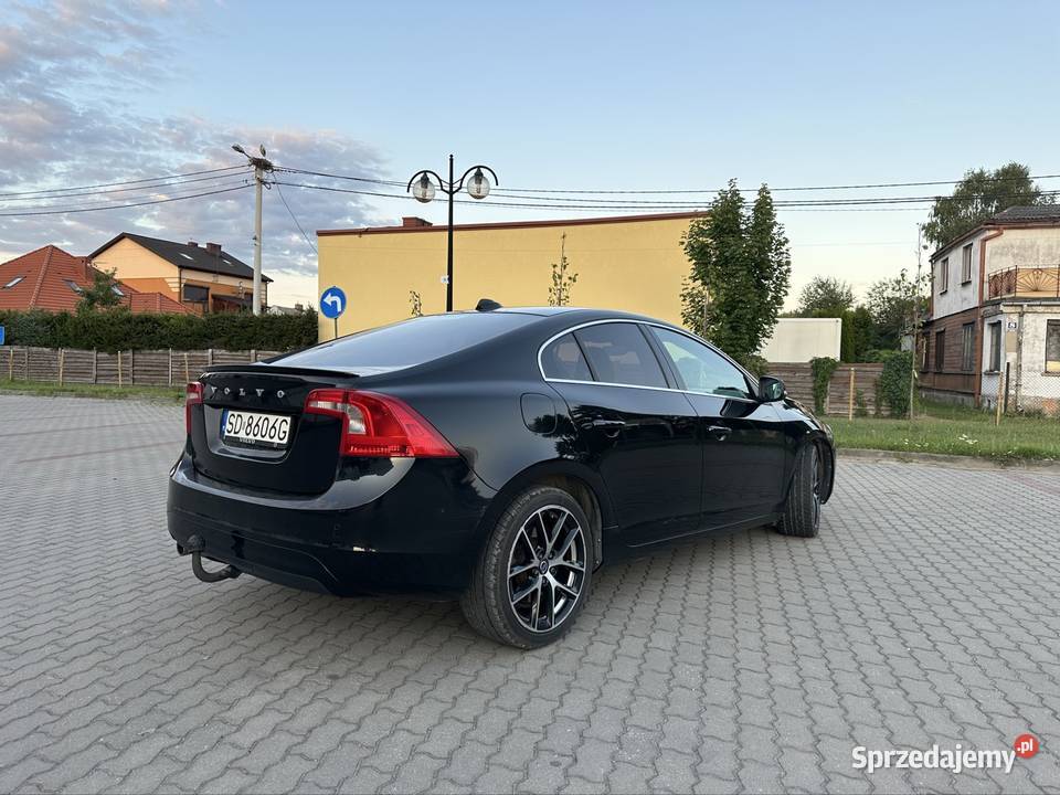 VOLVO S60 D3 DriveE Momentum 2015 r Zadbany światła do jazdy dziennej Skarżysko-Kamienna