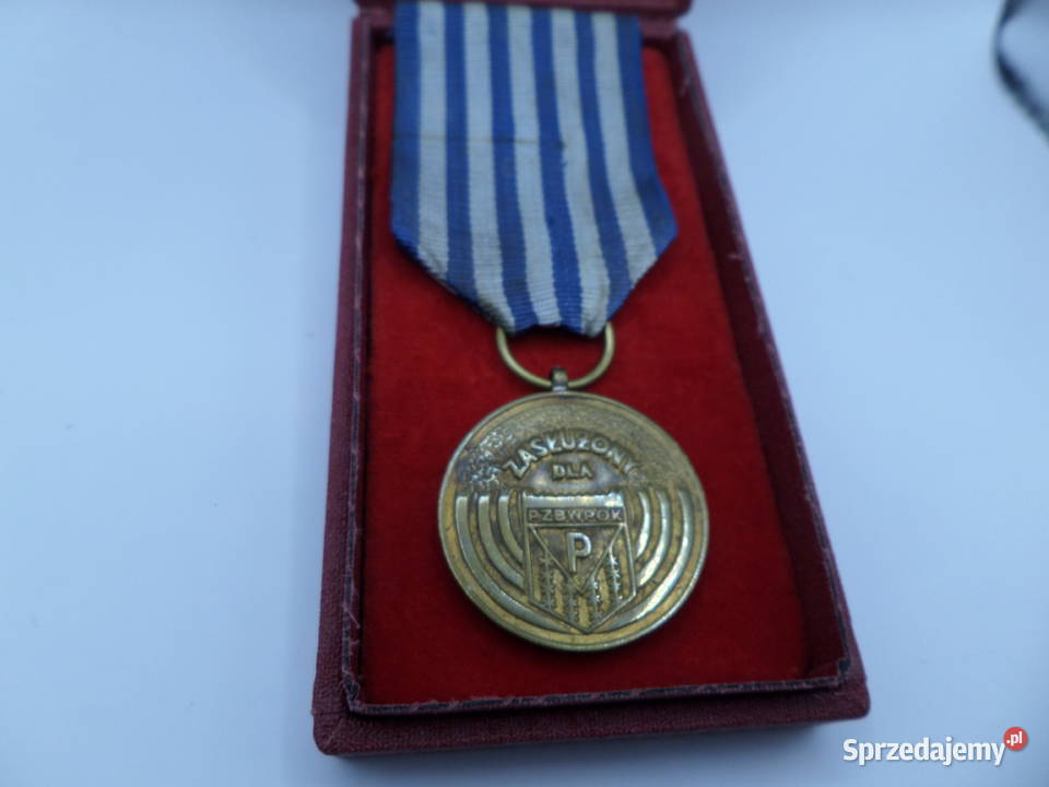 Medal byłych więźniów Hitlerowskich Więzień i Poznań