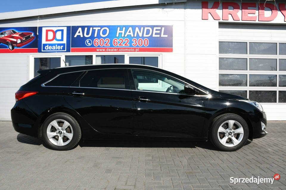 Hyundai i40 17 CRDi 100bezwypadkowy Serwis LED wielofunkcyjna kierownica sprzedam