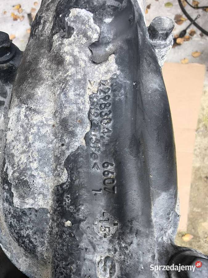 Obudowa Termostatu przewód wody SCANIA 2298304 Staszów