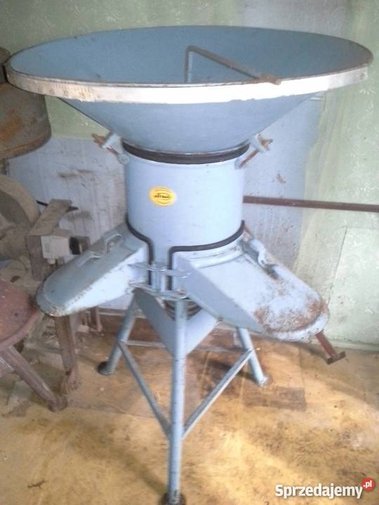 Śrutownik bijakowy bąk kilka sztuk Konina