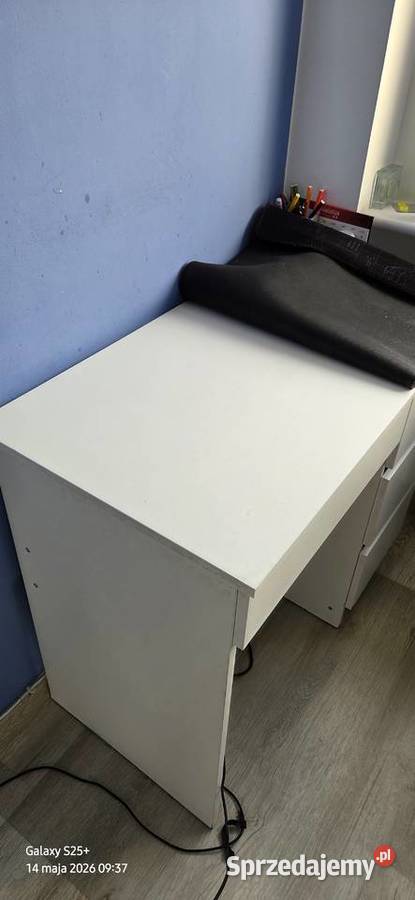 Sprzedam biurko z szufladami i krzesło Łódź