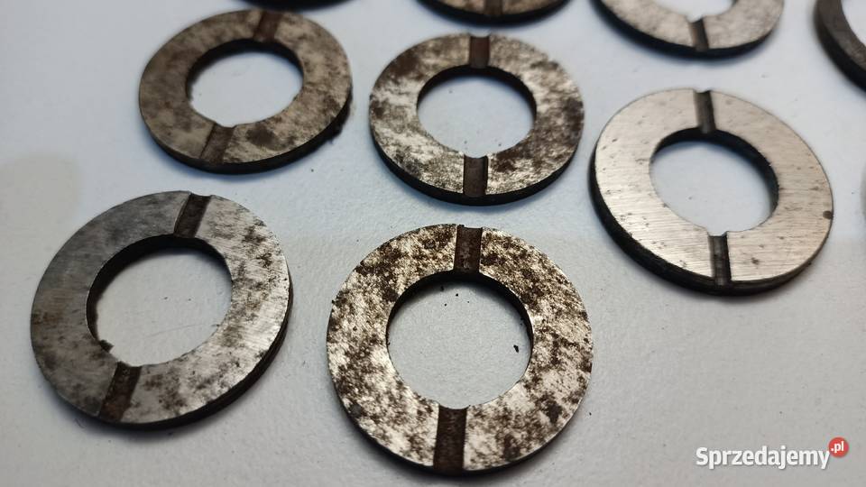 Podkładki zwrotnicy zestaw Fiat 126p Koniusza sprzedam