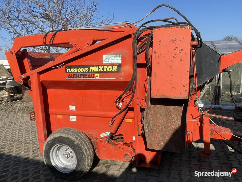 Ścielarka do słomy Zadawarka kiszonki AUDUREAU Mełgiew sprzedam