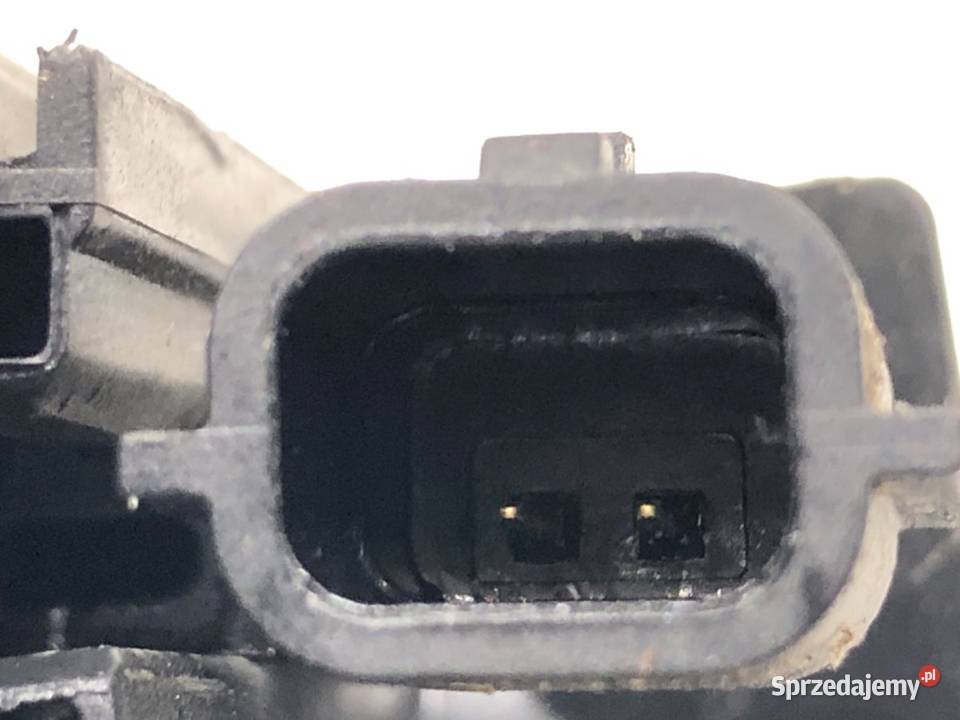 ZAMEK DRZWI LEWY TYŁ DACIA DUSTER Hatchback osobowe sprzedam