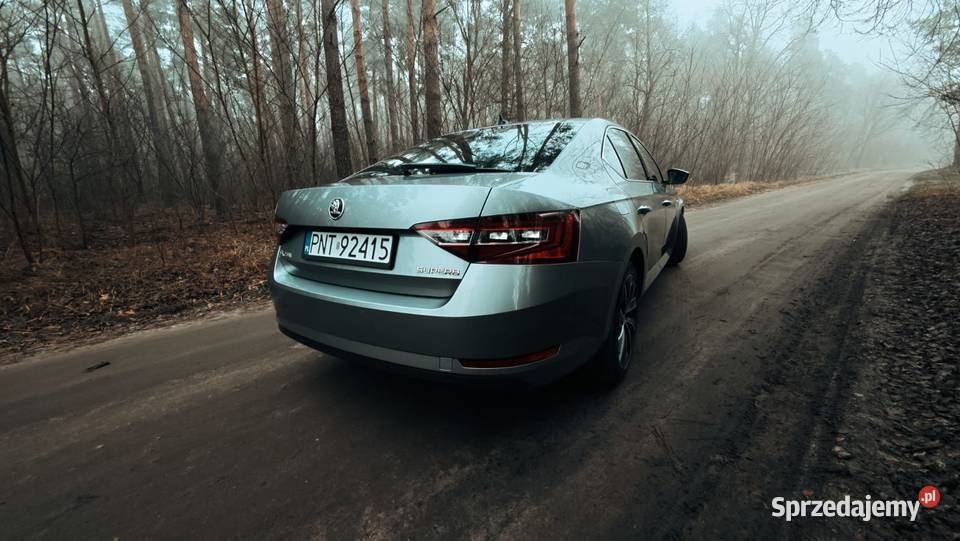 Skoda Superb LaurinKlement 2016 wielofunkcyjna kierownica Superb Nowy Tomyśl