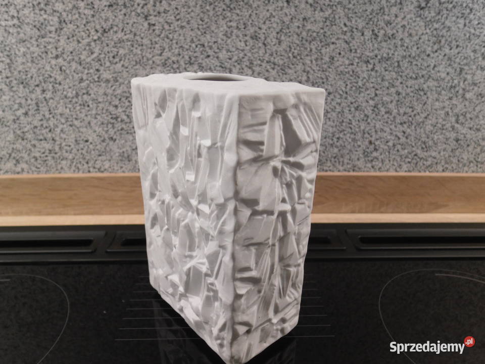 Porcelanowy wazon biskwitowy SCHUMANN Raszków