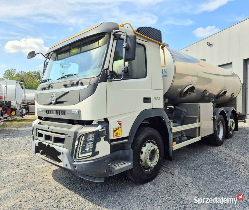 Cysterna do mleka wody pitnej VOLVO Rok produkcji 2012 Cysterny Warszawa