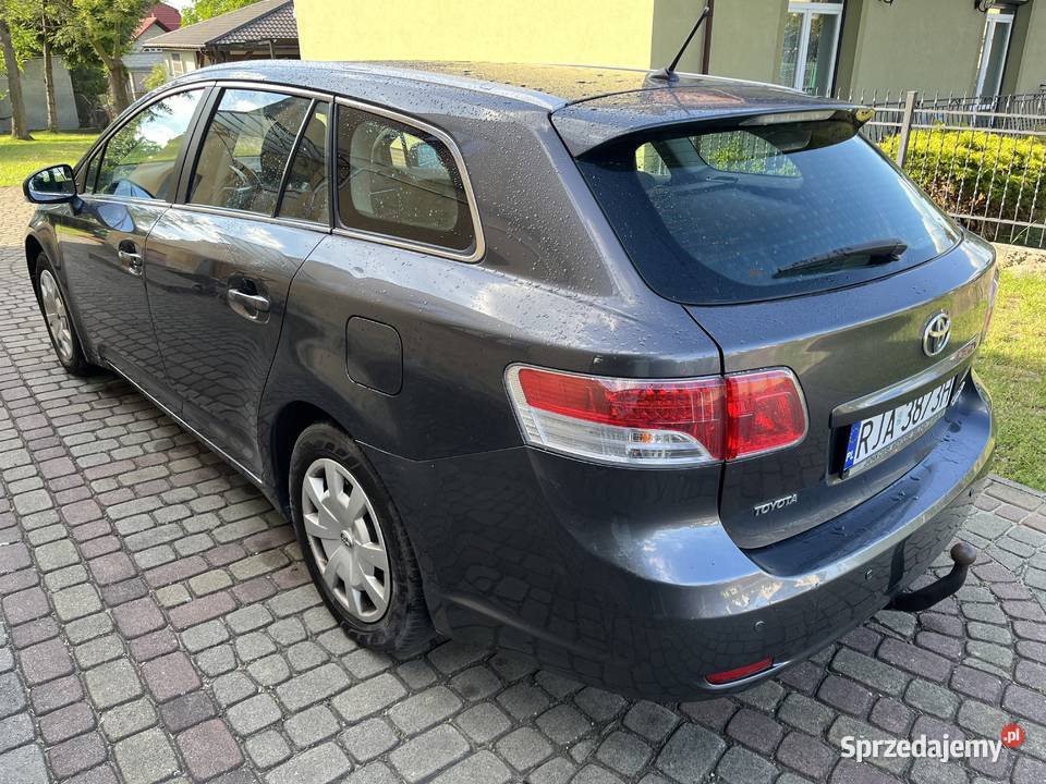 Toyota Avrndis T27 20D 126 koni Radymno