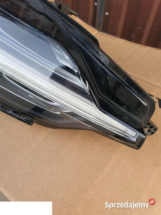 Volvo v60 s60 II reflektor prawy przód MID LED Kozubszczyzna
