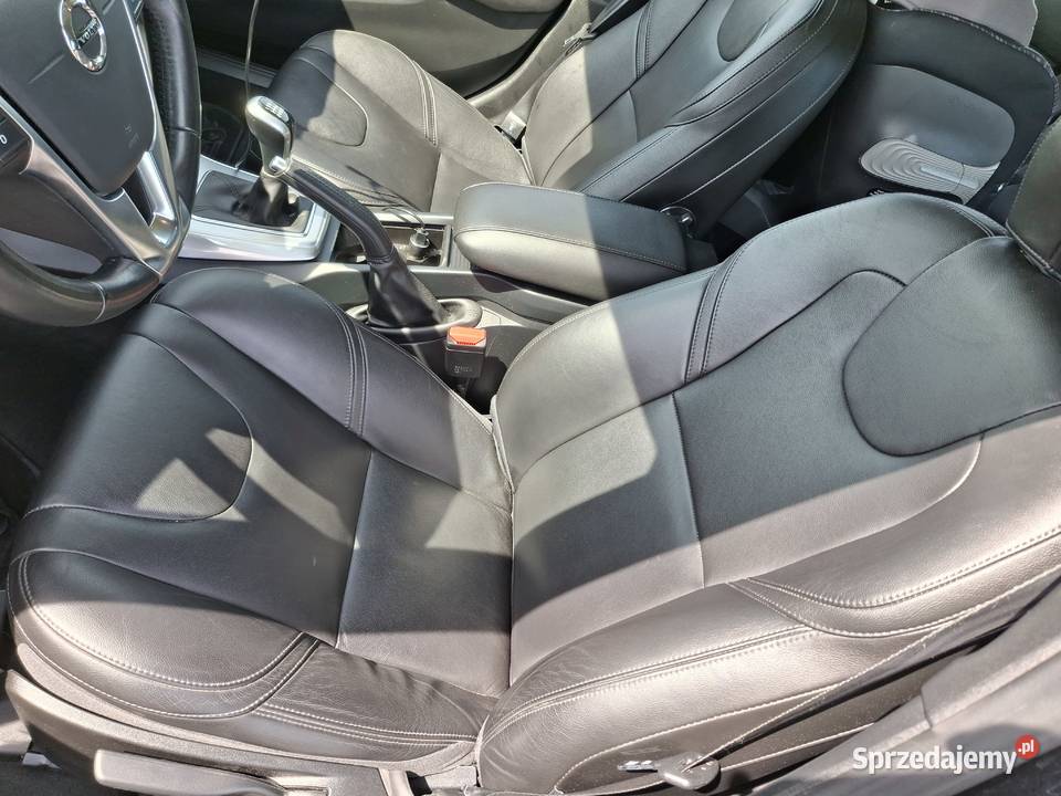 Volvo v40 2017 super stan Miłosław