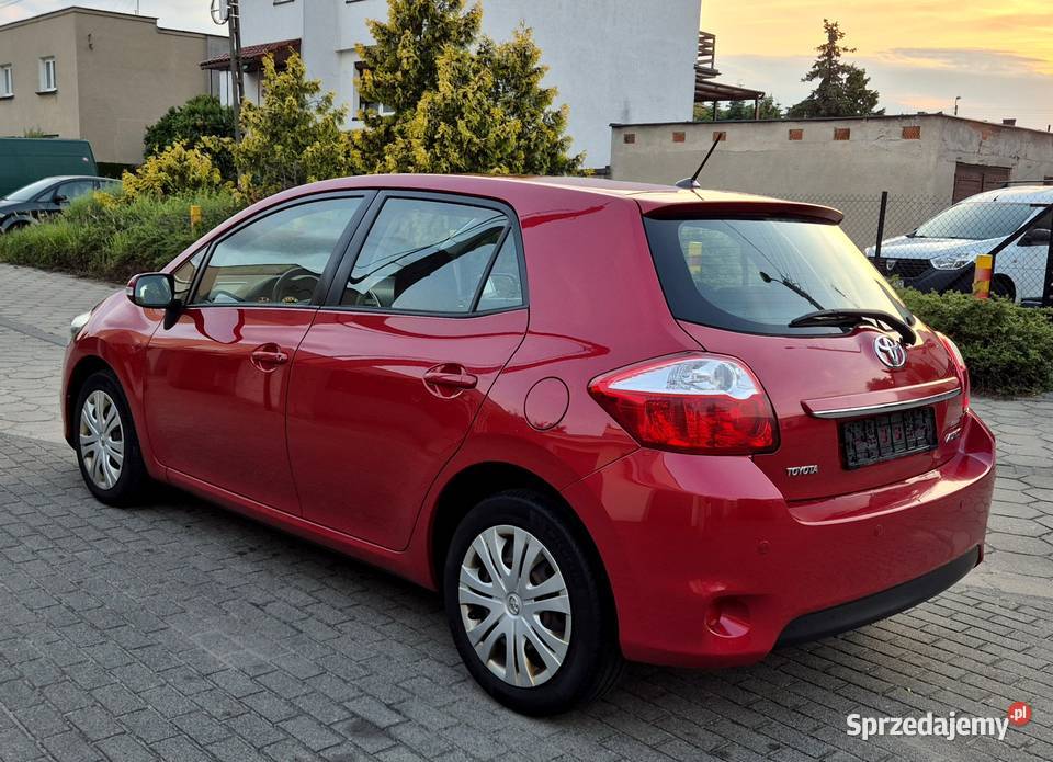 Toyota Auris 16 Benzyna