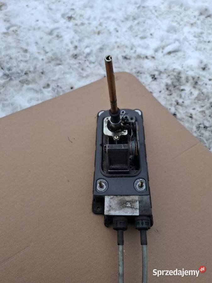 Wybierak lewarek zmiany biegów A3 8L Toledo II Przyborów sprzedam