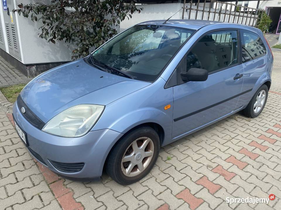 Ford Fiest MK6 2004 230 000 uszkodzony sprzedam