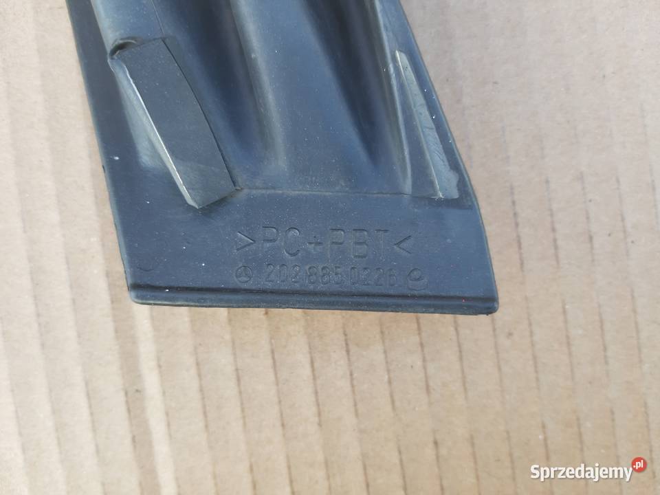MERCEDES CKLASA W202 KRATKA ZDERZAKA PRAWA Trzciel