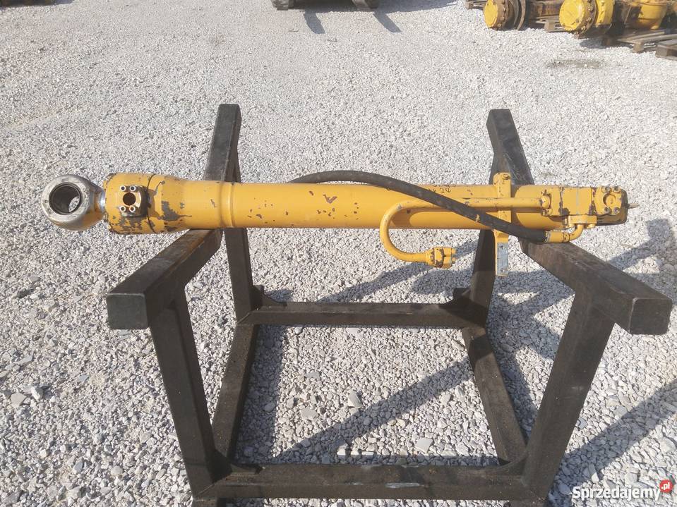Siłownik Liebherr A R 916 922 317 924 313 D142 Kielce