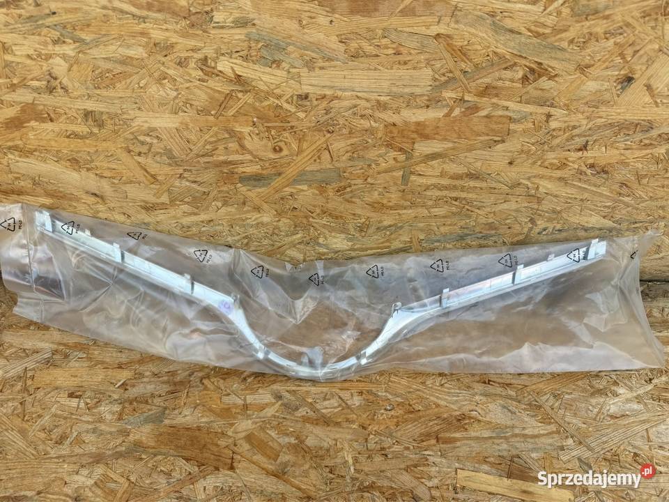 Listwa chrom grilla atrapy Toyota yaris III 3 Sieraków
