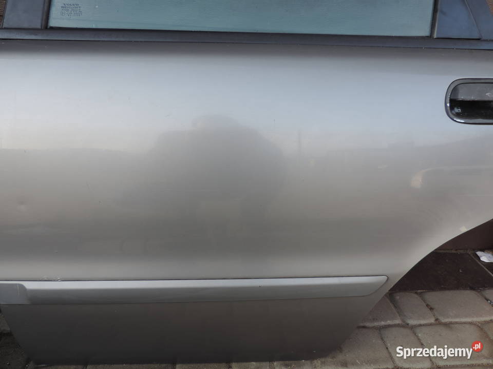 VOLVO V40 I FL DRZWI LEWE TYLNE TYŁ 35722 Rok produkcji 2003 Drzwi