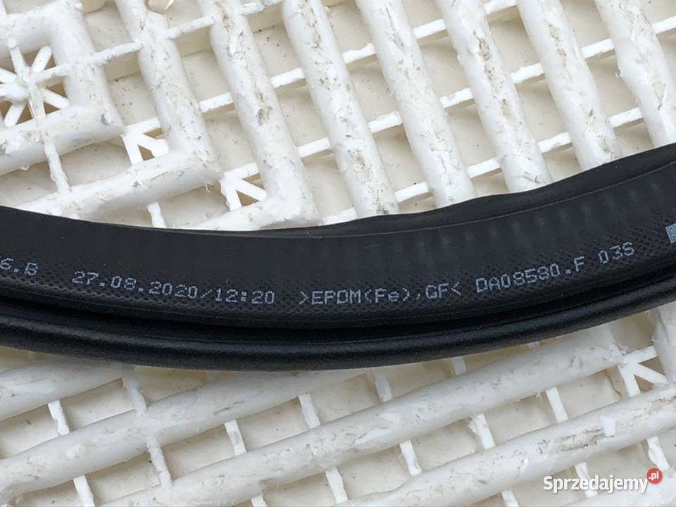 USZCZELKA DRZWI PRZÓD PRAWY SKODA SUPERB III Uszczelki sprzedam