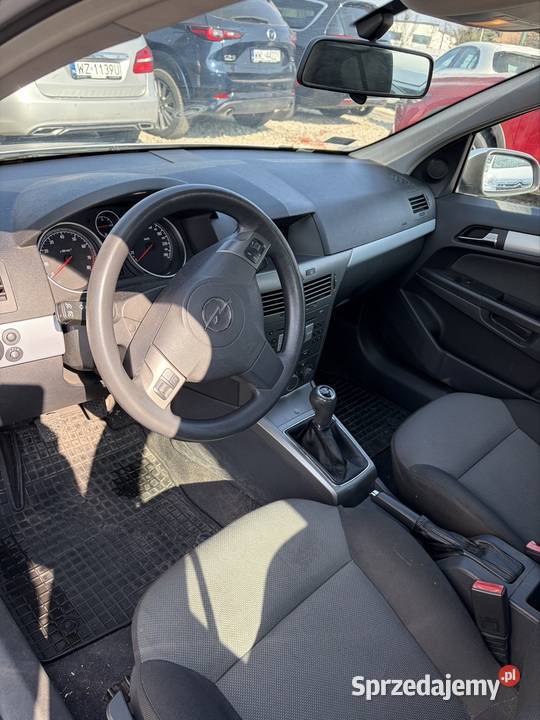 Opel astra 14 benzyna VAT marża Warszawa