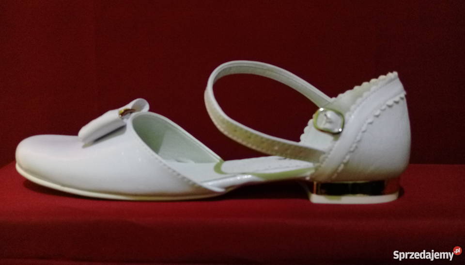 Buty do komunii wianki opaski dewocjonalia Kazimierza Wielka
