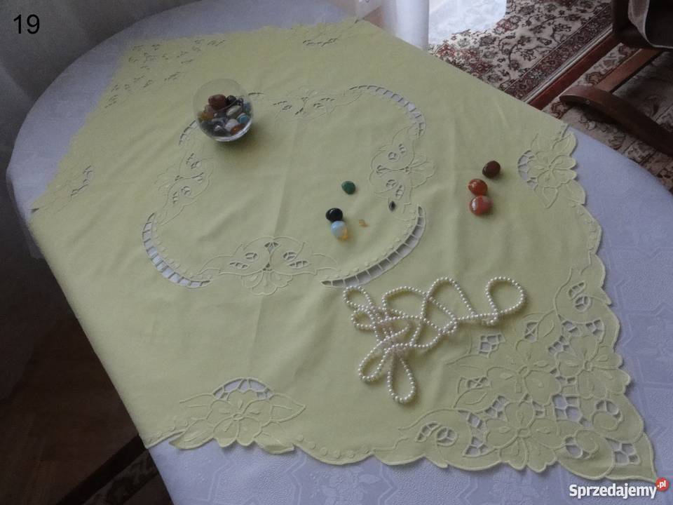 Serwetki kolorowe żółte wyszywane haft