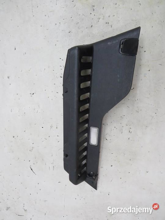 OSŁONA SŁUPKA LEWY TYŁ PEUGEOT 2008 9677216777 osobowe sprzedam