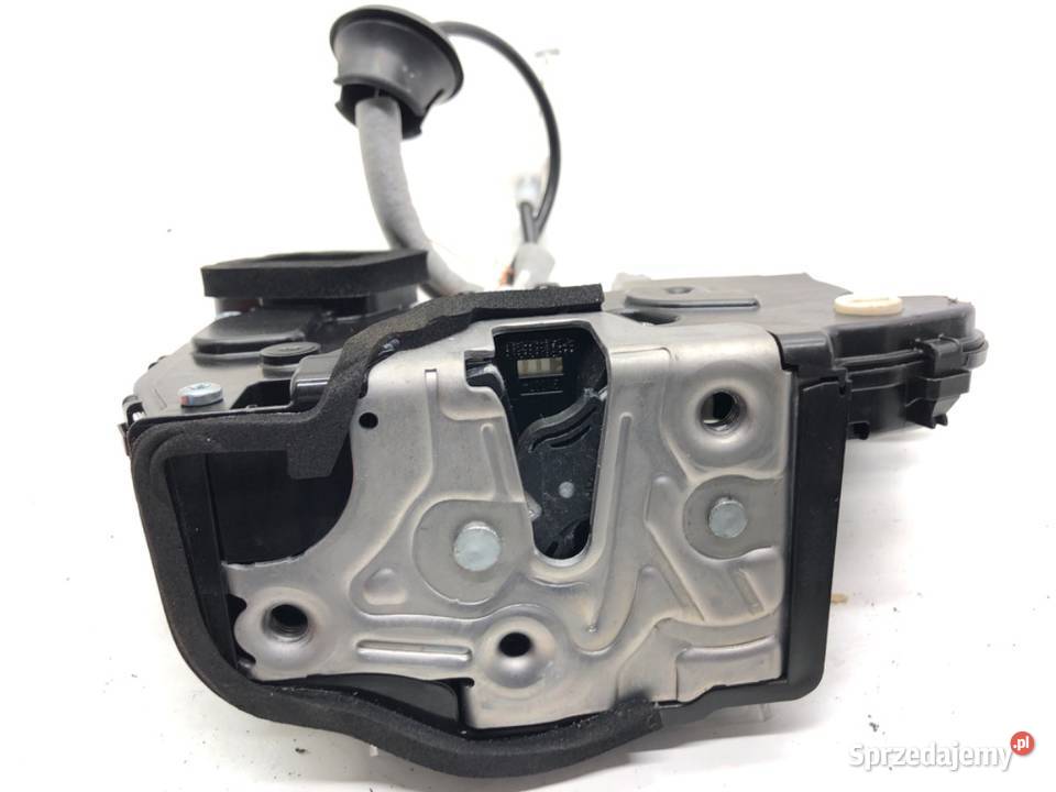 ZAMEK DRZWI LEWY TYŁ SKODA KAMIQ Crossover