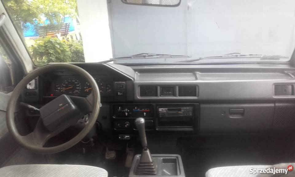 mitsubishi L300 GLS7osóbhakszklany dachLPG Gliwice