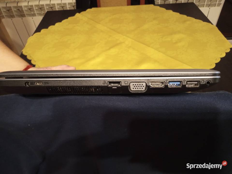 Sprzedam laptop ASUS mało używany Słupno