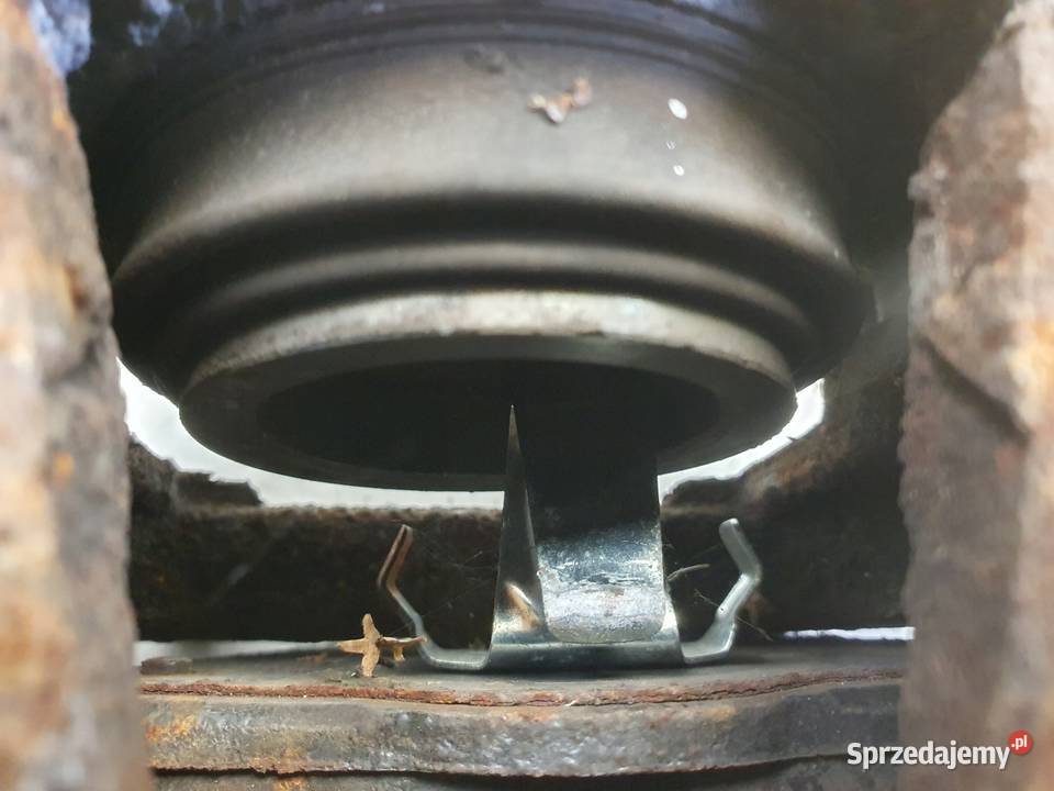 Volvo V40 II PRZEDNI ZACISK HAMULCOWY lewy przód osobowe lubelskie Chełm sprzedam