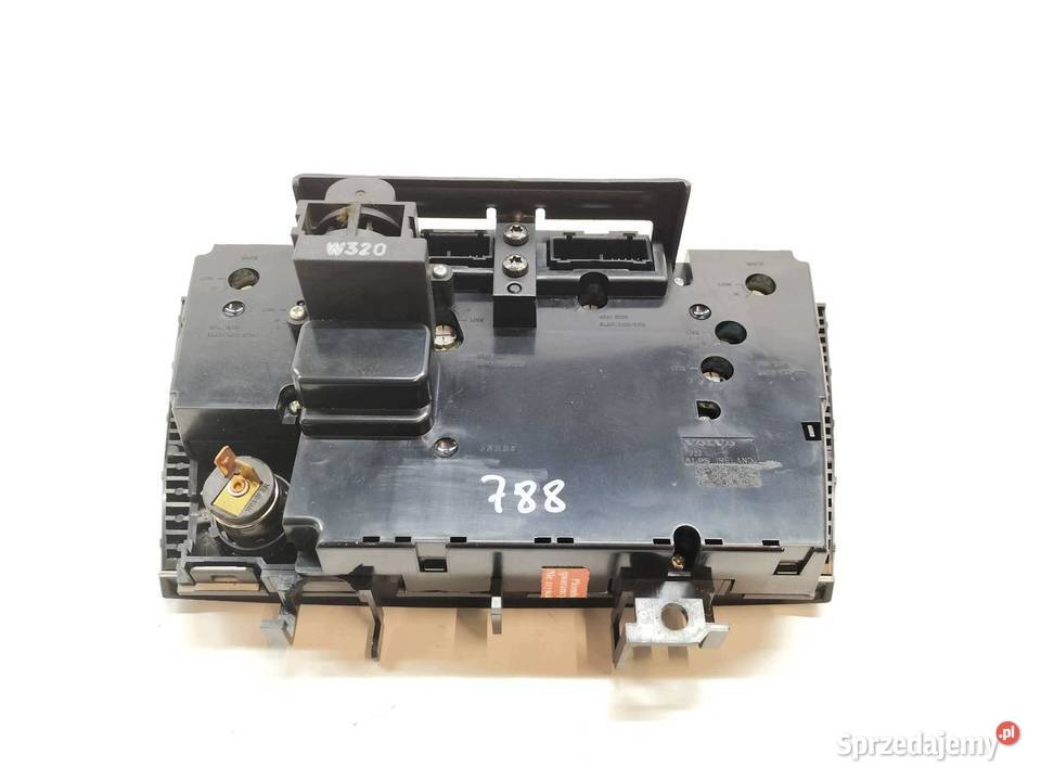 PANEL NAWIEWU 8691875 Volvo S60 I 20002009 osobowe świętokrzyskie