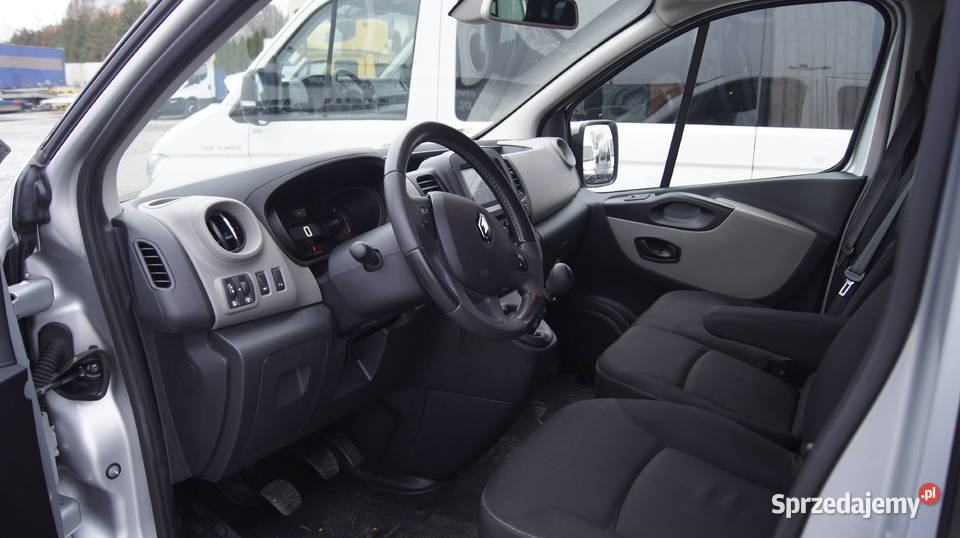 SALON POLSKA 9 osobowy Trafic