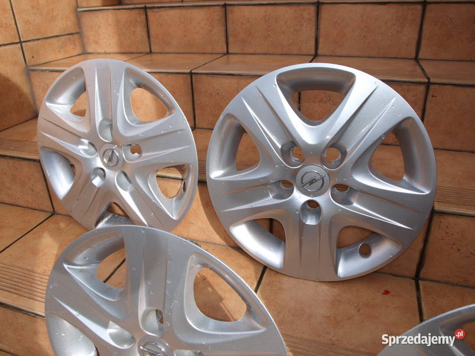 Opel kołpaki 15 strukturalne komplet 4 sztuki sprzedam