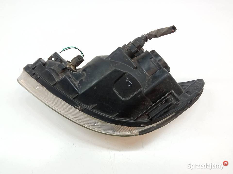 LAMPA PRZÓD PRAWA EU Hyundai Getz I 20022011