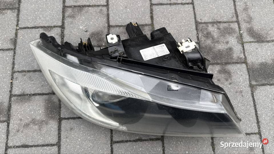 Lampa prawa BMW E90 E91 przedlift reflektor Radom