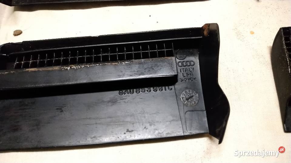 Listwy dolne drzwi Audi 80 B4 komplet ORYGINAŁ Rok produkcji 1994 podkarpackie Tywonia sprzedam
