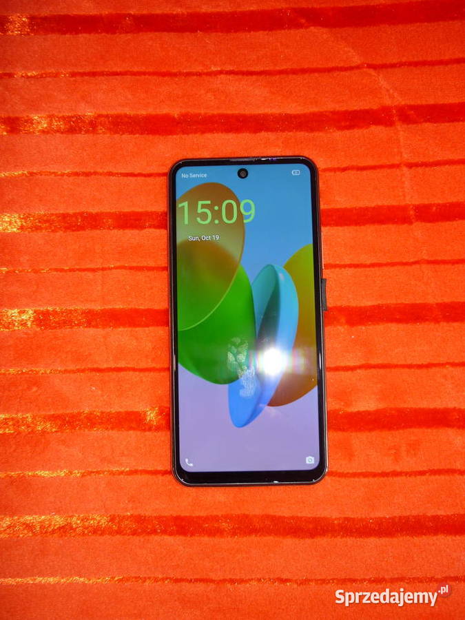 Smartfon HeyxFome H4 Gold Kuleje