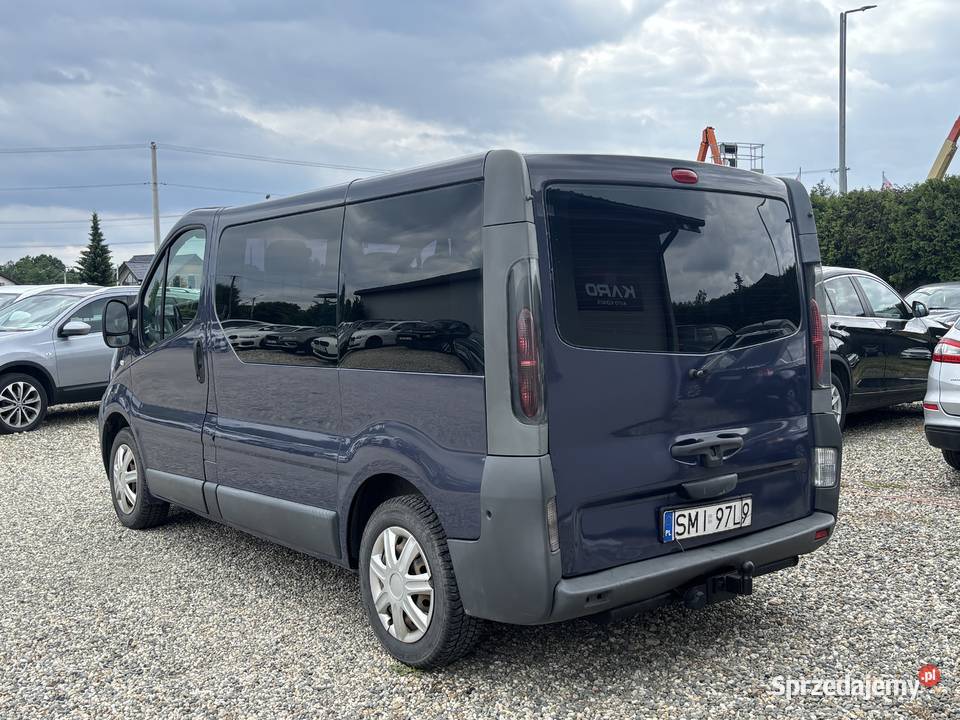 Opel Vivaro 2005r 9 osobowy Paniówki