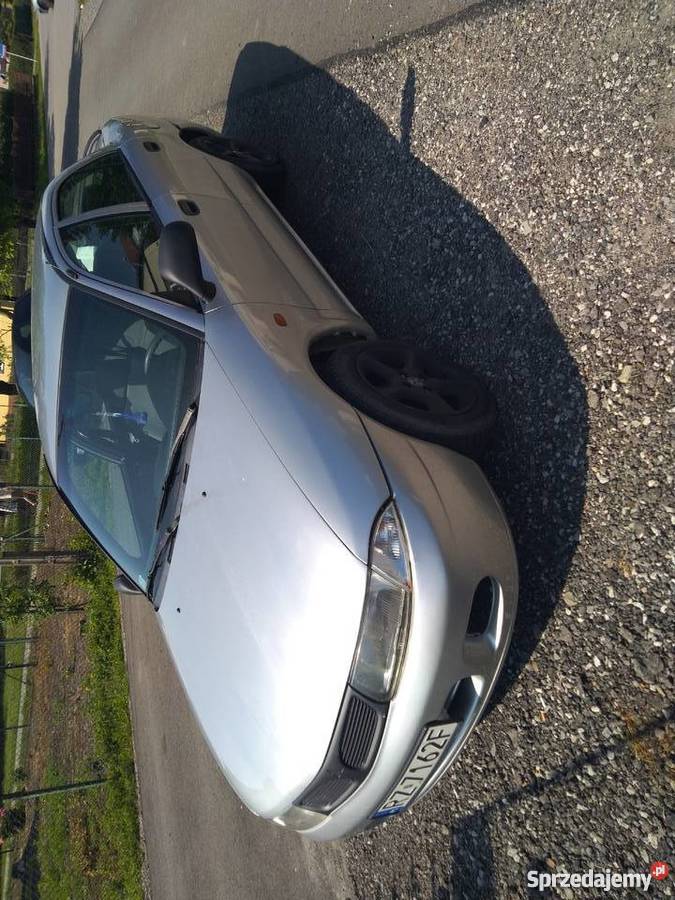 Mitsubishi Carisma 16 benzyna Ważne opłaty radio Carisma