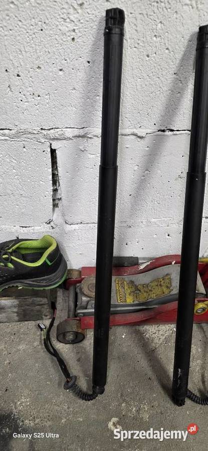 Octavia 3 siłowniki elektryczne pokrywy osobowe Namysłów